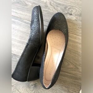 Like new ECCO heels